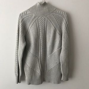 BANANA REPUBLIC Cable Knit Sweater